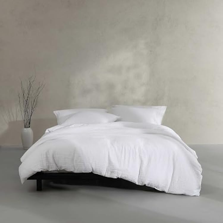 Calvin Klein - Queen Comforter Set, Cotton Jacquard Bedding with Matching Shams, Soft Crinkle Design, Oeko-Tex Certified Washed Texture Solid White, Queen