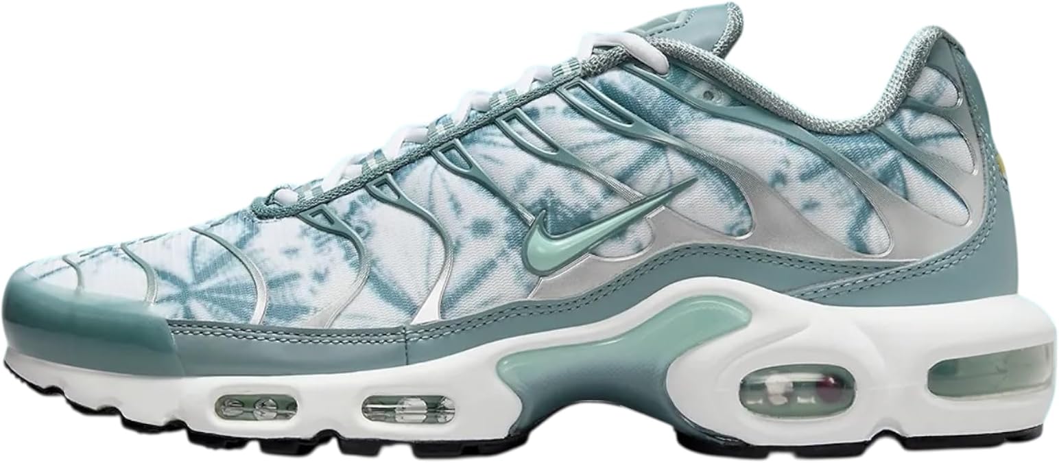 NIKE Men's Air Max Plus Sneaker