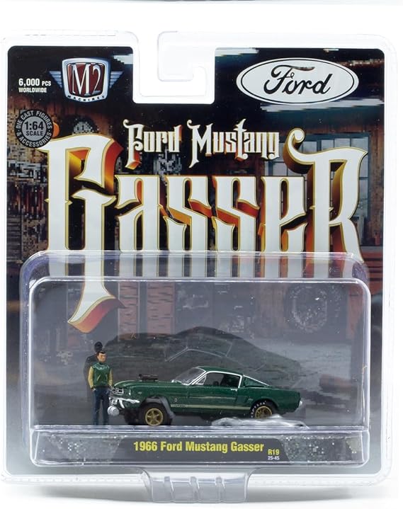 M2 Machines Auto-News Diorama 1966 Mustang Gasser in Green with Varsity and Mechanic Figures 89 R19 25-45