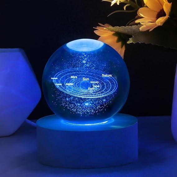 HOTUT 3D Solar System Crystal Ball, 3D Planets Crystal Ball with Wooden Base, Space Galaxy, 3D LED Night Light Tabletop for Birthday Gift Anniversary Home Decor [Energy Class A]